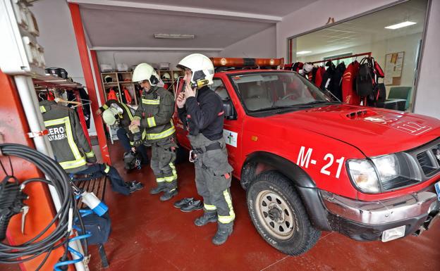 Se abre la puerta a la contratación de una treintena de bomberos para el Servicio de Emergencias de Cantabria