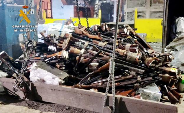 La Guardia Civil de Cantabria ha destruido esta semana más de tres toneladas de armas