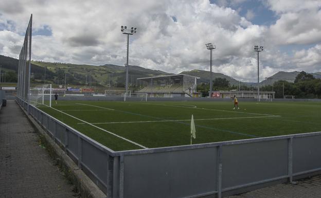 Torrelavega propone construir las piscinas de verano en el complejo deportivo de Tanos