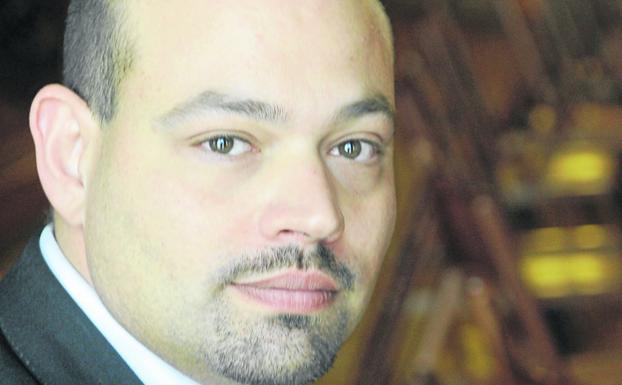 «Haber trabajado en la Policía científica fomenta la capacidad de observación»