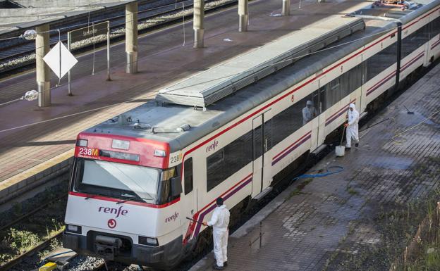 Los trabajadores de Renfe piden que se reanuden todos los servicios ferroviarios que se anularon por el covid