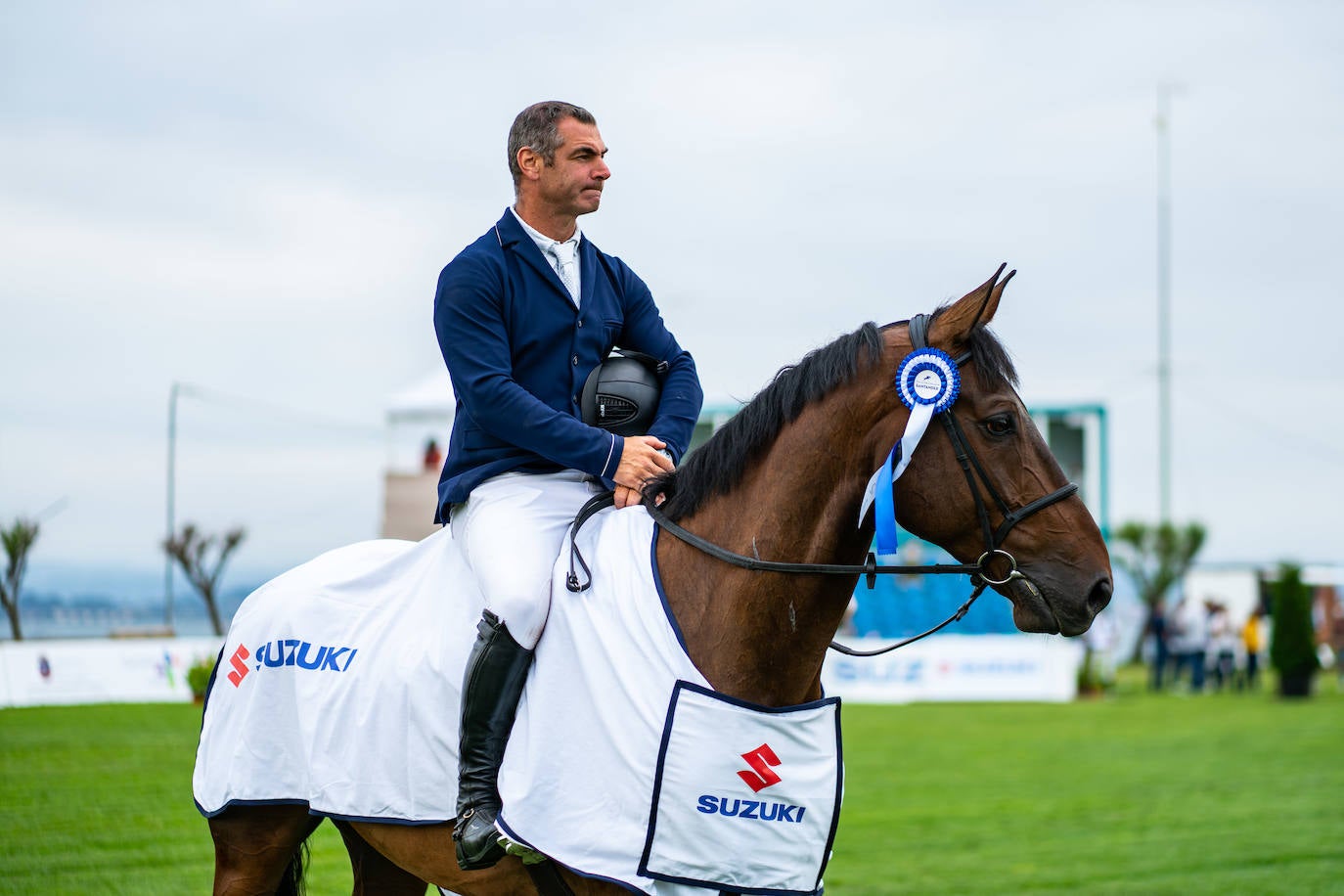 El francés Olivier Camy Sarthy gana la prueba grande en la primera jornada del concurso de La Magdalena