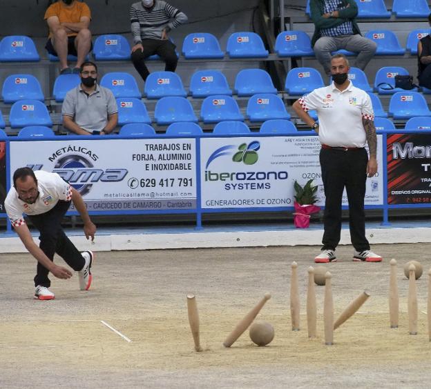 Carlos y Pedro mandan en Orejo