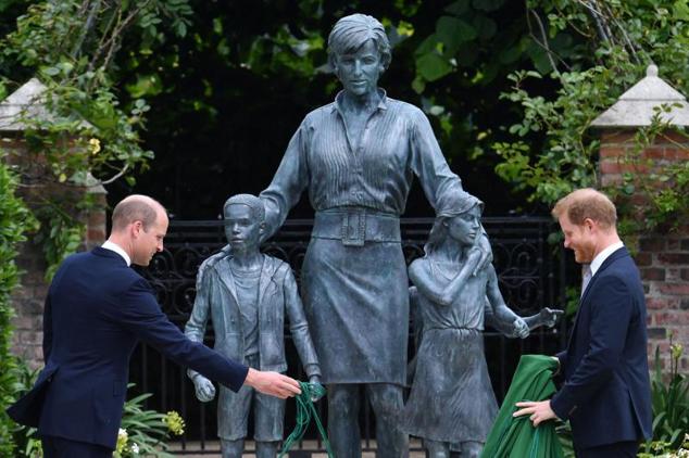 El homenaje a los 60 años de Lady Di, en imágenes