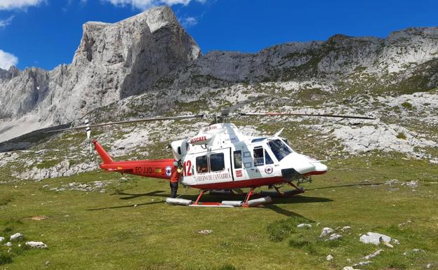 Rescatada en helicóptero una escaladora de 52 años herida grave en Picos de Europa