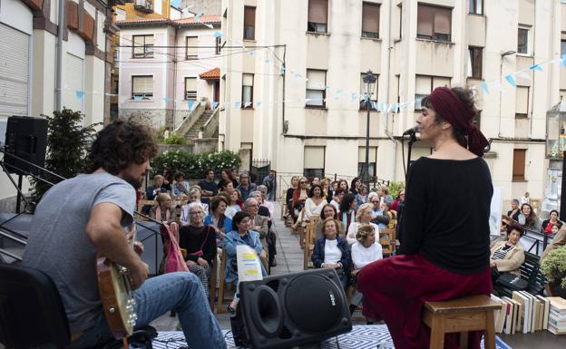 Unate arranca en Torrelavega su programación cultural