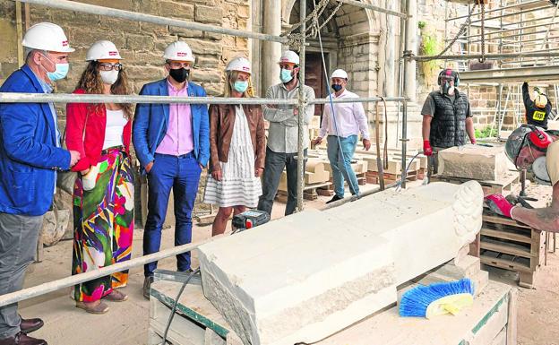 Las obras de la iglesia castreña de Santa María acabarán en agosto