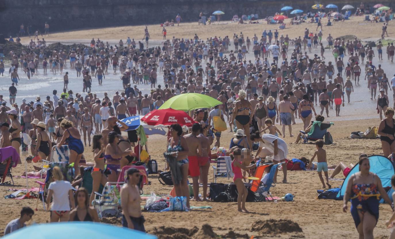 Así están este domingo las playas de El Sardinero