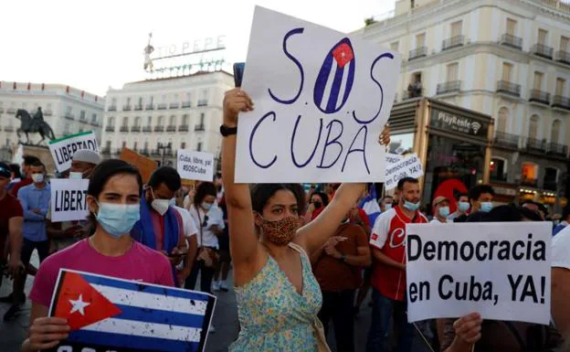 «Si estuviese en Cuba saldría a la calle y me daría igual morir luchando por mi país»