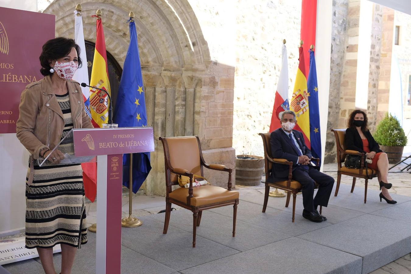 Día de premios en el monasterio de Santo Toribio