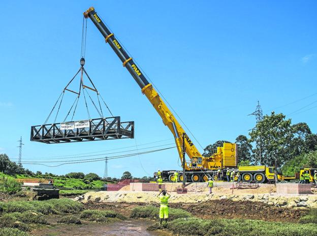 El puente de Solía emprende el vuelo