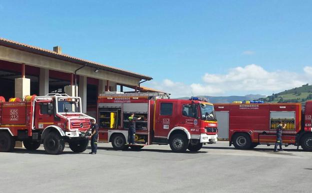 El comité de empresa de Emergencias Cantabria denuncia que se reduce el número de bomberos de guardia