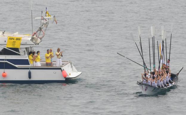 Pedreña vence en la regata de Orio