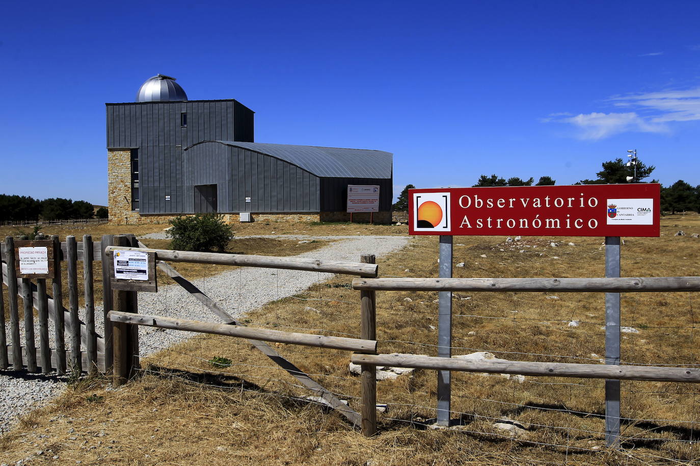 El Observatorio Astronómico programa un taller de uso de telescopios y un concurso infantil de dibujo