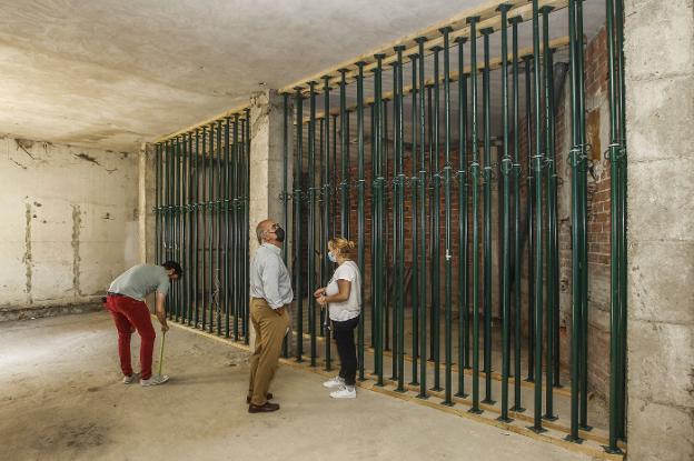 Comienzan las obras de reparación del edificio apuntalado de Ronda Garcilaso