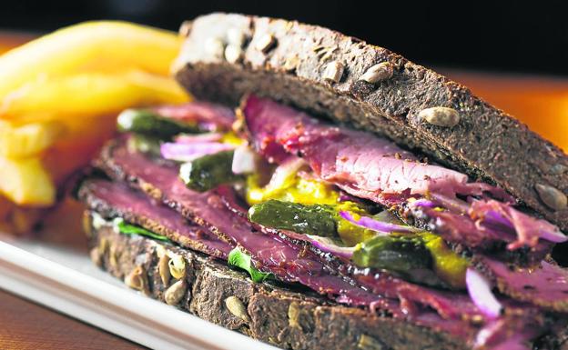 El pastrami, de un mítico del cine a tendencia en nuestras mesas