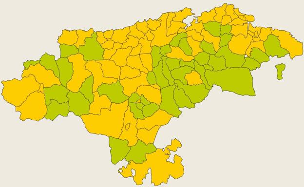 El interior de la hostelería no tendrá que cerrar en ningún municipio de Cantabria esta semana