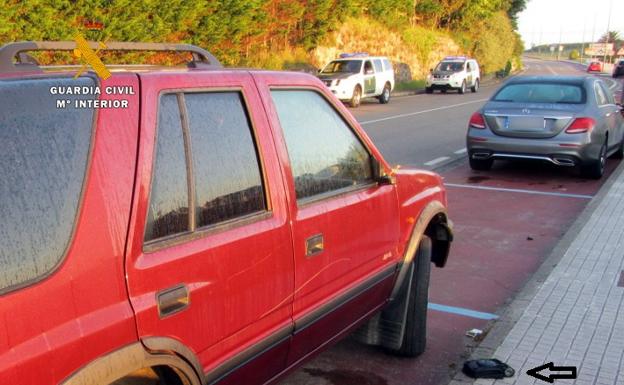 Detenidos tres jóvenes de Valladolid por dañar 37 coches en una sola noche en Comillas