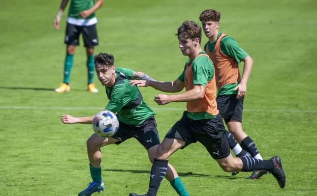 Dani Salas pide paso en el inicio de la pretemporada