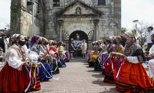 Tanos festeja Santa Ana a medio gas pero con acto religioso y popular