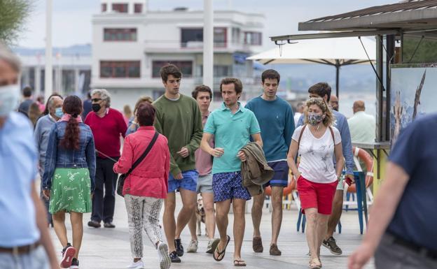 La quinta ola da un respiro a Cantabria con un descenso de contagios