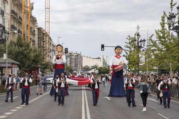 El folclore se traslada a Santander