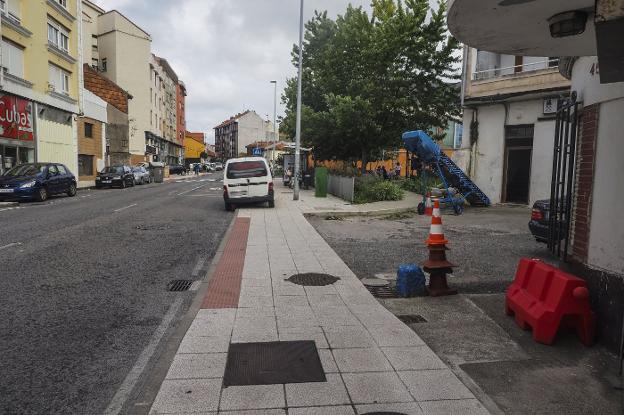 La muerte del joven de 30 años tras recibir una puñalada altera la tranquilidad de La Albericia