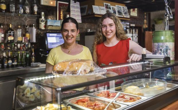 Pilar Campo y Paula Lavín: «Sonreír y ser cercanos son las claves del éxito»