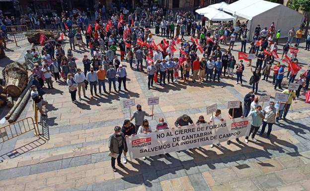 «No podemos dejar morir a Forjas de Cantabria por complicada que sea su situación»