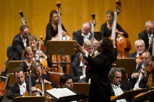 La Orquesta Filarmónica de Luxemburgo marca los primeros compases del FIS