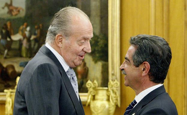 Revilla cree que el Rey Juan Carlos debería volver a España «y dar la cara»