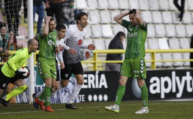 El Racing recibe al Burgos hoy a las 18.00 horas