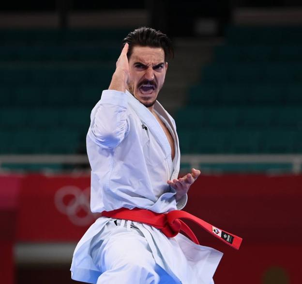 Damián Quintero, plata en kata