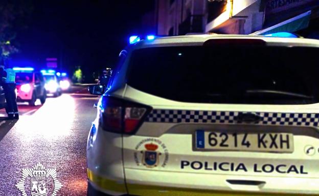 La Policía Local de Comillas identifica a 71 personas por saltarse el toque de queda