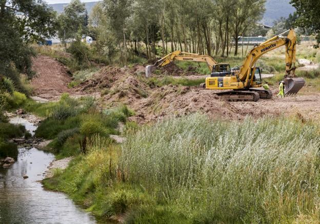 Las excavadoras regresan al cauce del Híjar