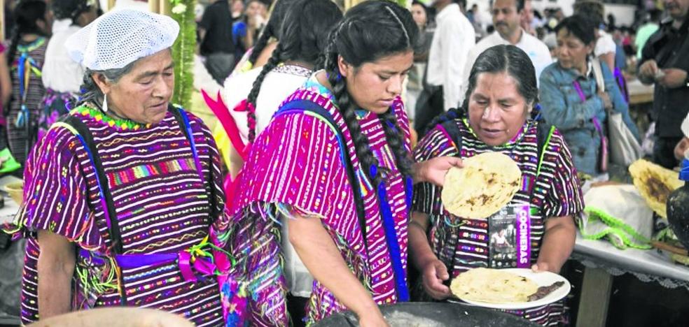 FéminAS: La historia universal se cocina a fuego lento - Vimarsana News