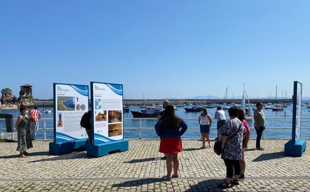 Castro estrena la exposición al aire libre 'Al abrigo del rompeolas; el puerto castreño'