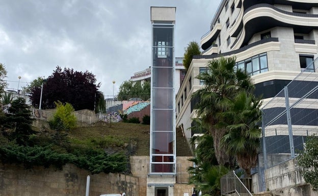 Terminadas las actuaciones para la cubierta del ascensor de Santa Catalina, en Castro, a falta de la recepción de las obras