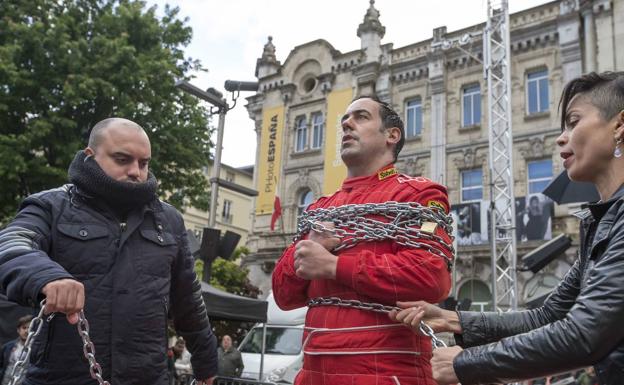 El mago Raúl Alegría actúa hoy en el Festival de Verano de Camargo