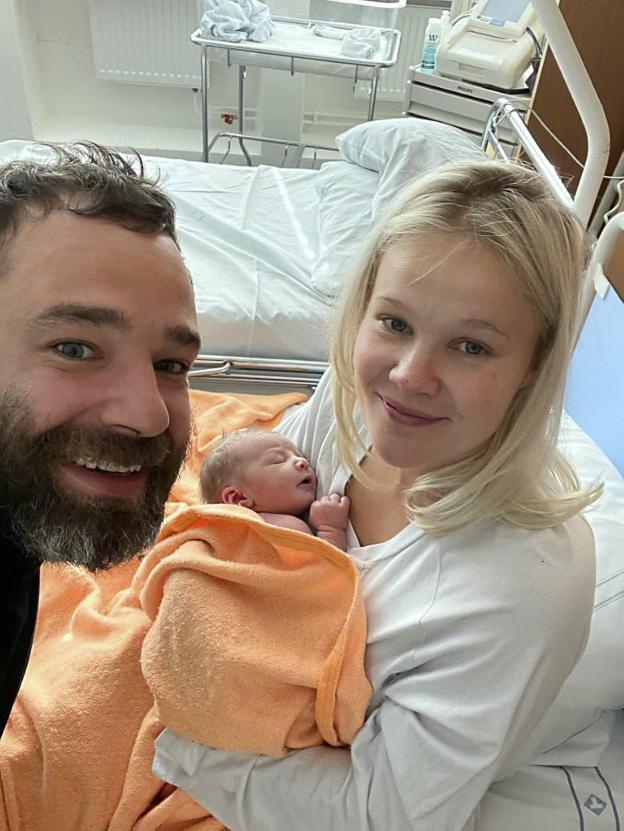 «Le veo la cabeza, ya está aquí»