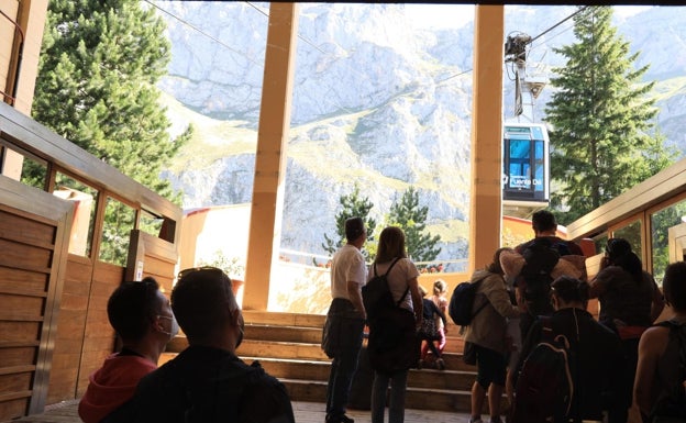 El Teleférico de Fuente Dé mejora los datos del año pasado en agosto