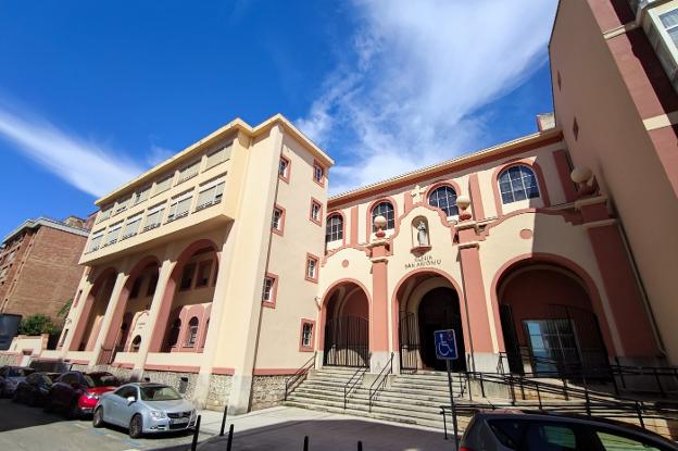 El convento de los Capuchinos cierra sus puertas tras cien años de actividad