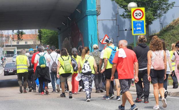 La Marcha Cantabria Solidaria por el 0,77% recoge más de 3.000 kilos de alimentos en Liébana