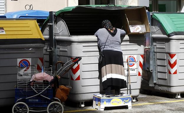 El Pleno de Torrelavega aprueba la nueva ordenanza para atender a las personas sin recursos