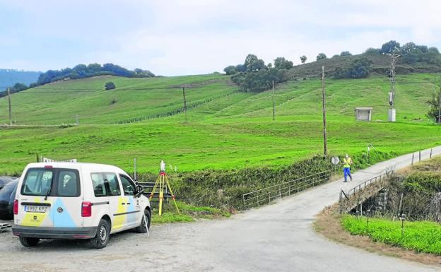 Adif pospone el derribo del puente de Serdio hasta que esté instalada la pasarela provisional