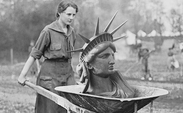 Acha-Kutscher reúne la memoria iconográfica de las mujeres en la cita final de Robayera