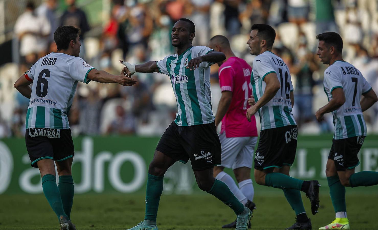 El Racing le da un baño de goles al Talavera