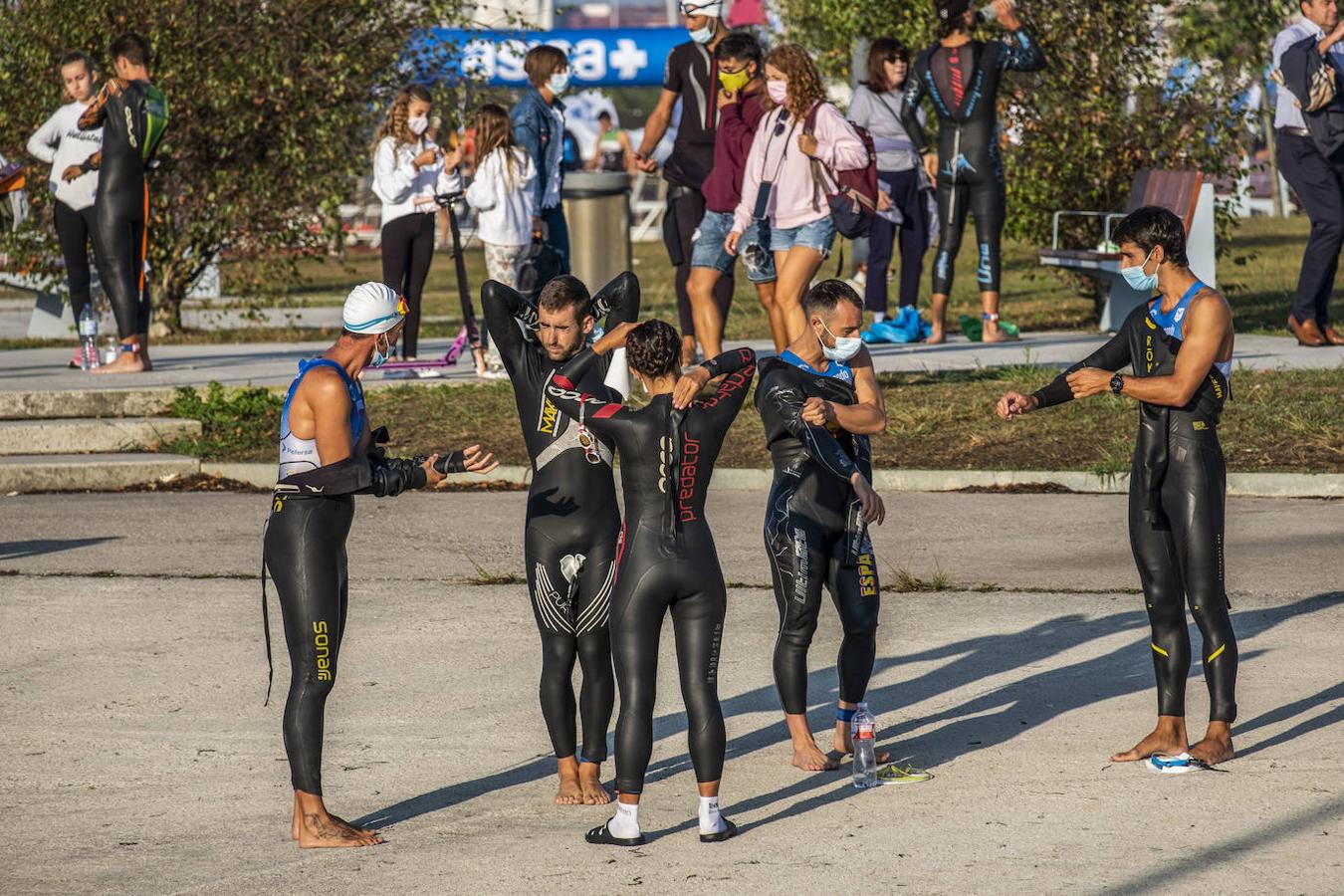 400 triatletas toman Santander