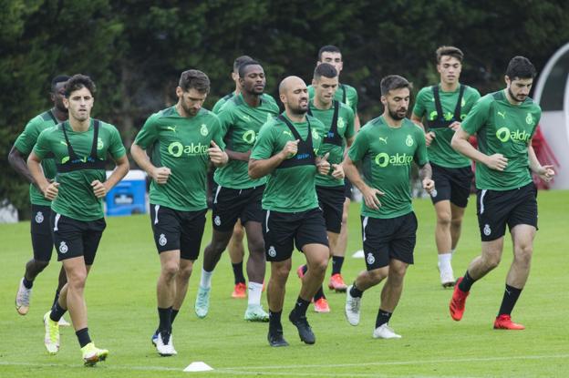 El canterano Dani González entra en la convocatoria