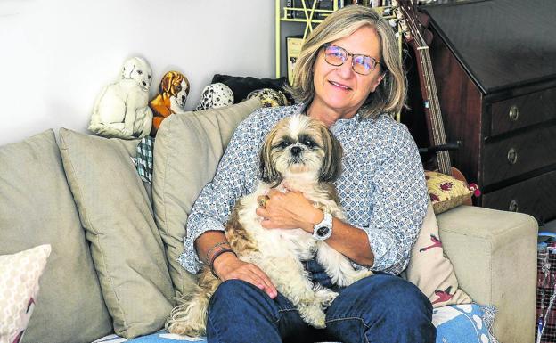 Véronique Sobrado: «La vida con perro quiebra la soledad y los pesares»